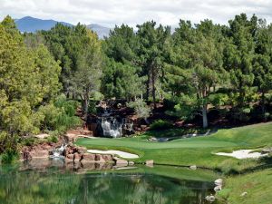 Shadow Creek 17th Waterfall